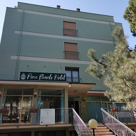 Hotel Pine Beach Rosolina Mare Exterior photo