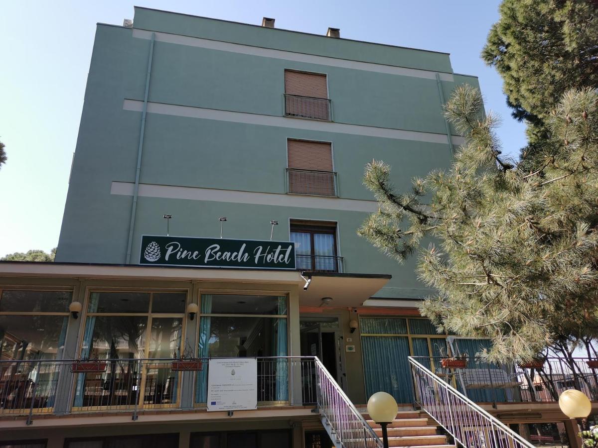 Hotel Pine Beach Rosolina Mare Exterior photo